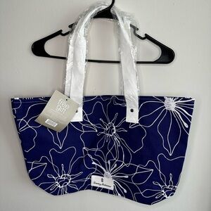 Tommy Bahama Blue Floral Hawaiian NWT Tote Canvas Bag Travel Reusable